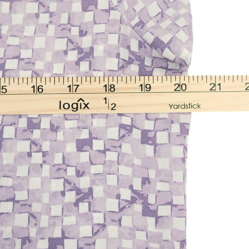 Maurices Women's Flutter Sleeve Blouse Purple Lavender Checkered V Neck Medium - Picture 8 of 8